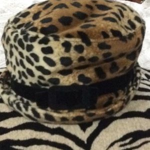 LIZ CLAIBORNE LEOPARD HAT